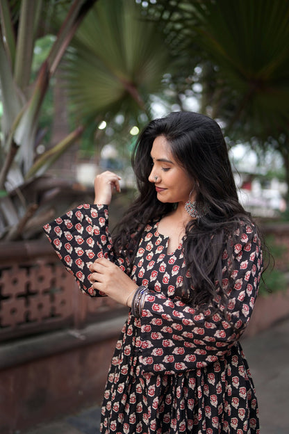 Saayra - Small Flowers Short Kurti - Vastronomy - Short Kurti