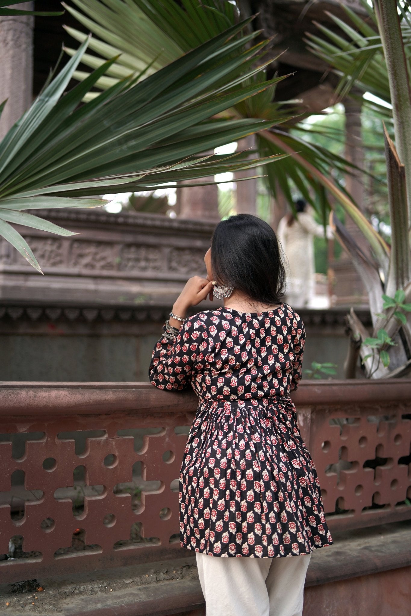 Saayra - Small Flowers Short Kurti - Vastronomy - Short Kurti